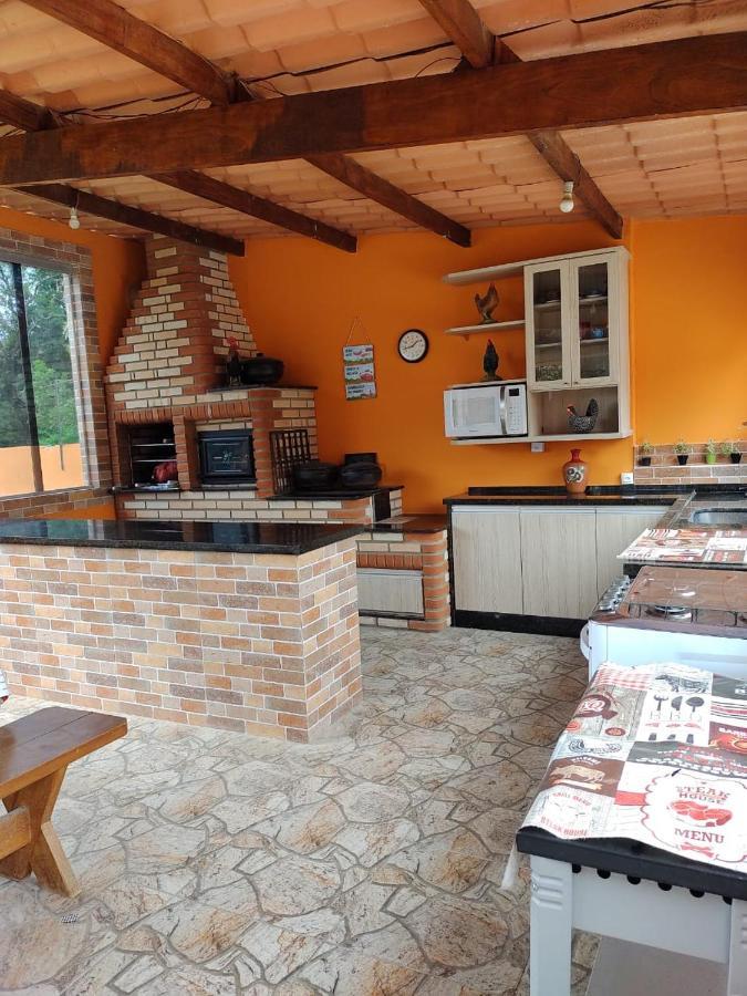Chacara Bella Vida Com Piscina Churrasqueira Salao De Festas Fogao A Lenha Quadra Aracariguama Zewnętrze zdjęcie